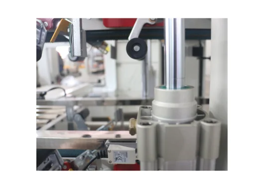 Automatic Flaps Folding Carton Sealer with Corner & Side Carton Sealer – GPI-50 + GPH-50